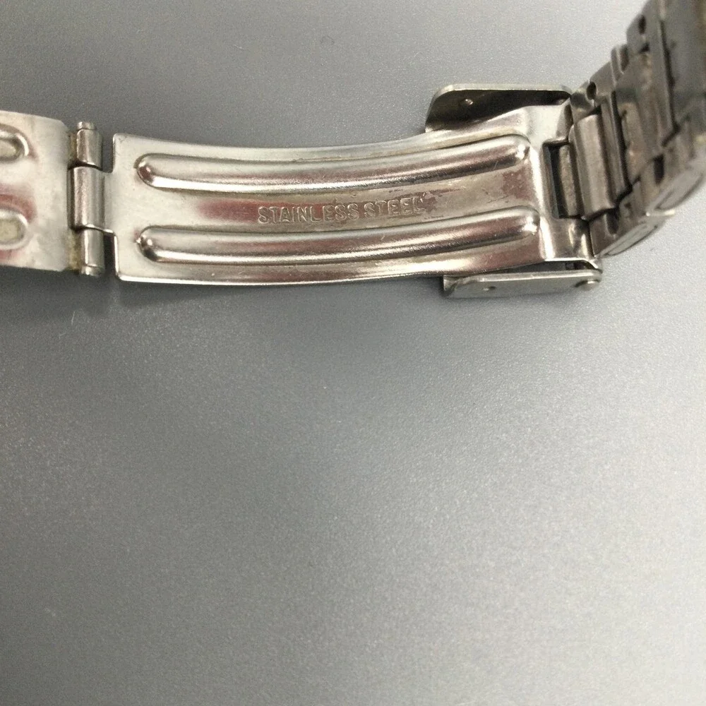 Vintage GUESS Womens Watch 27mm Silver Tone 1995 Black Dial New Battery 7
